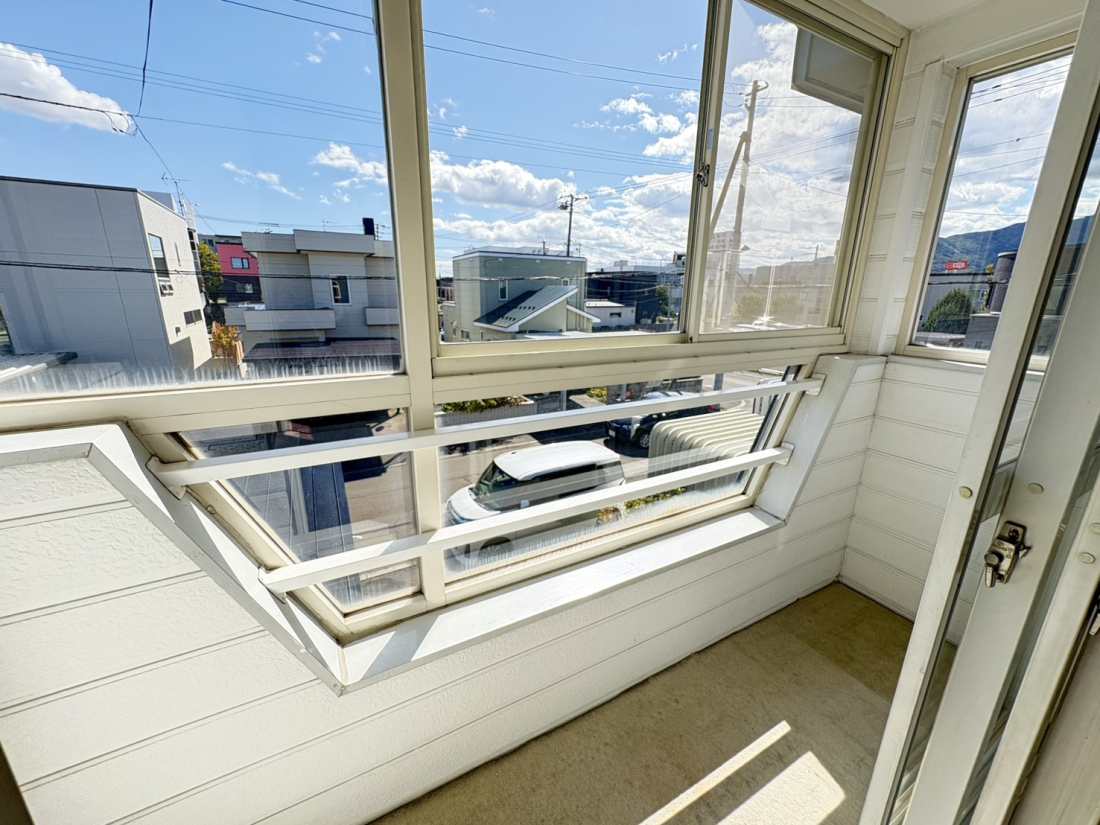 �k�C���D�y�s����O�c�\��11���ڂ̒��È�ˌ��Ẵo���R�j�[