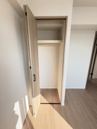 �k�C���D�y�s����O�c���12���ڂ̒��Ã}���V�����̎��[