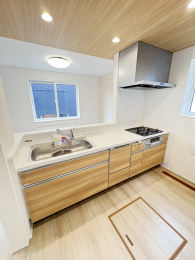 �k�C���D�y�s����O�c����14���ڂ̐V�z��ˌ��ẴL�b�`��