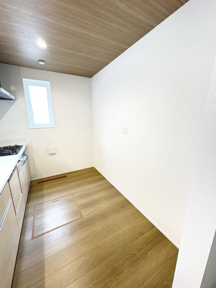 �k�C���D�y�s����O�c����14���ڂ̐V�z��ˌ��ẴL�b�`��