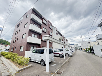 �k�C���D�y�s����R�̎莵��6���ڂ̒��Ã}���V�����̌��n�O�ώʐ^